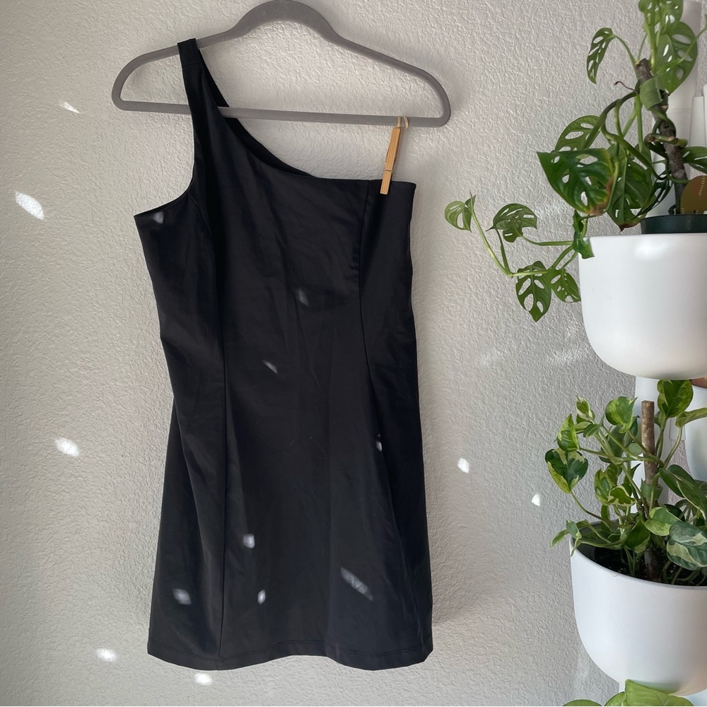 Outdoor Voices Black One Shoulder Dress - M